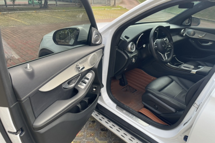 奔驰GLC 2021款 GLC 260 L 4MATIC 动感型中控内饰7004