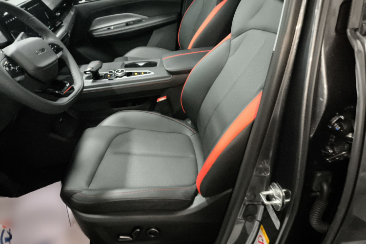 长安欧尚Z6 2022款 蓝鲸 1.5T DCT智领型城市版中控内饰19