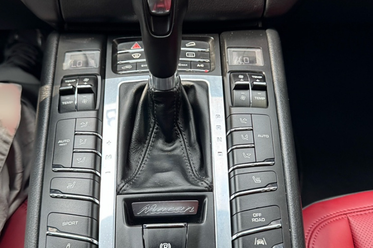 保时捷 2017款  Macan 2.0T中控内饰7005