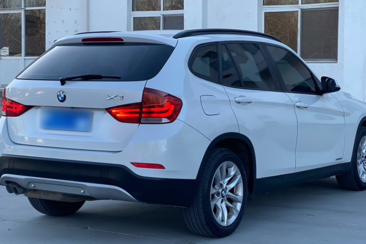 宝马X1 2015款 sDrive18i 时尚晋级版车身外观6007