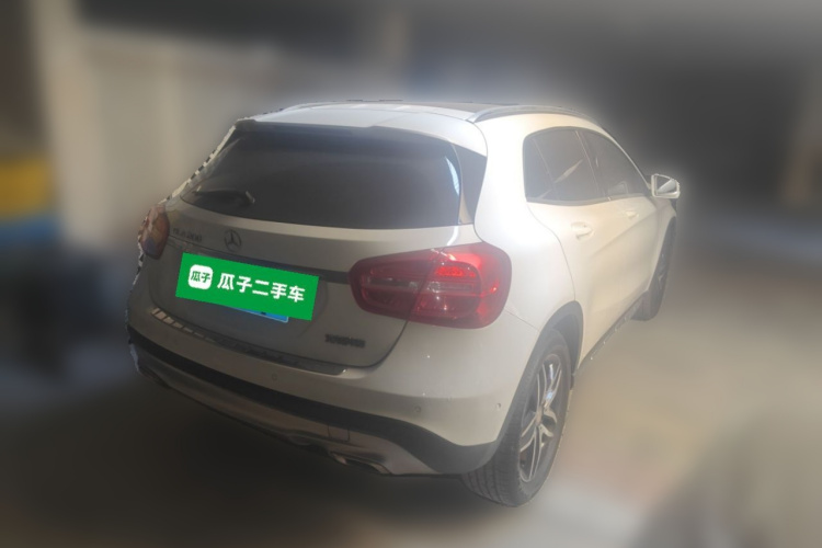 奔驰GLA 2016款 GLA 200 时尚型车身外观7