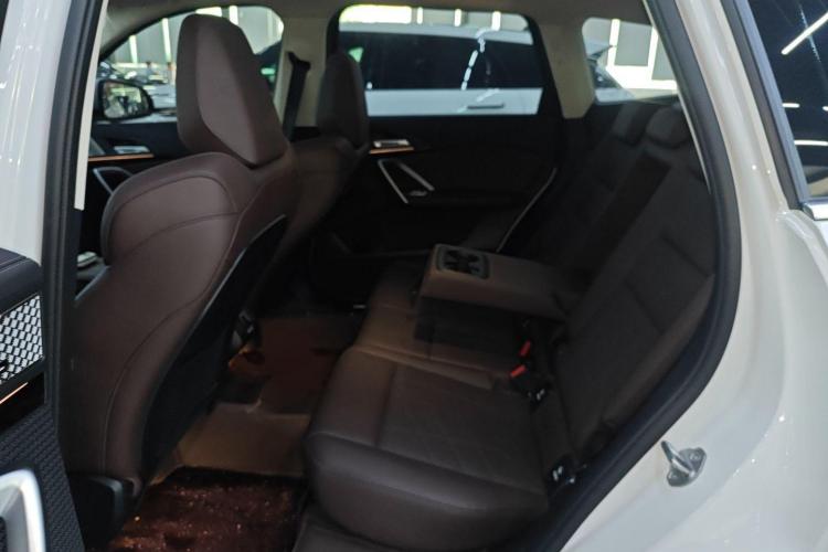 宝马X1 2023款 sDrive25Li X设计套装中控内饰21