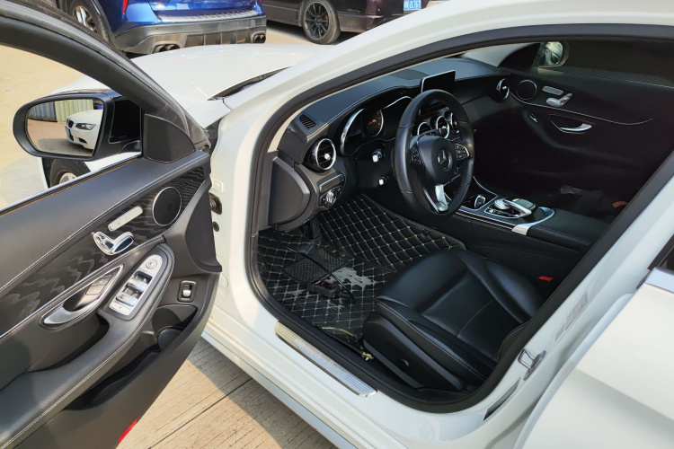 奔驰C级 2018款 C 200 L 运动版中控内饰7003