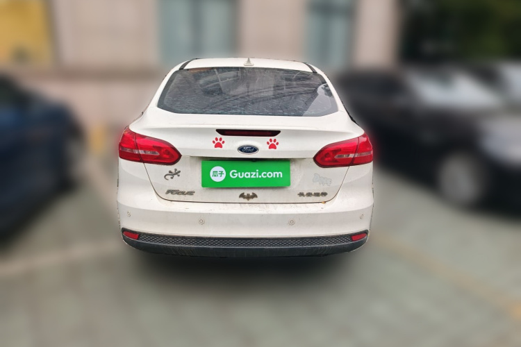 福特 福克斯 2017款 三厢 1.6L 手动风尚型智行版车身外观6