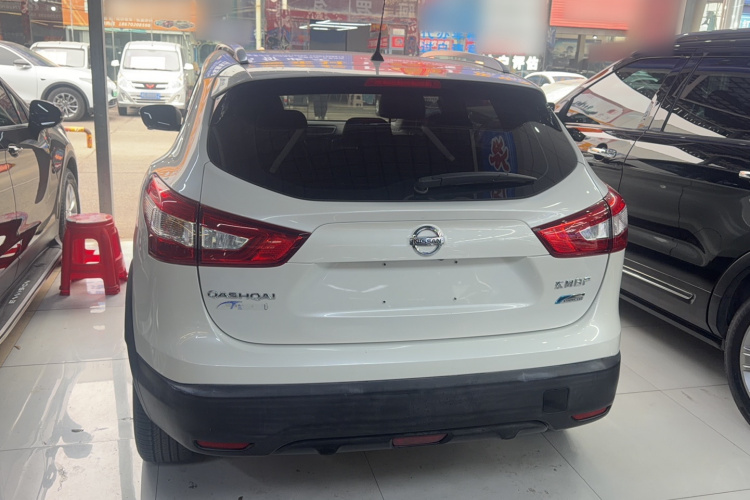 日产 逍客 2017款 2.0L CVT豪华版 国V车身外观6