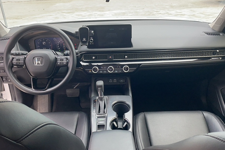 本田 型格 2023款 240TURBO CVT科技版中控内饰7001