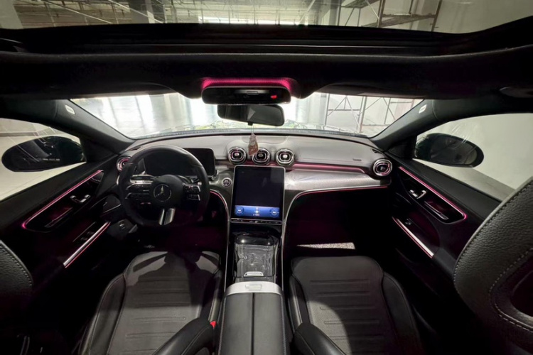 奔驰C级 2022款 C 260 L 运动版中控内饰7008