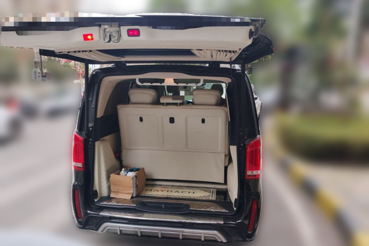 奔驰V级 2018款 V 260 L 尊贵加长版 国VI局部细节23