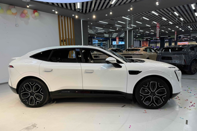 阿维塔11 2022款 长续航双电机版 5座车身外观6004