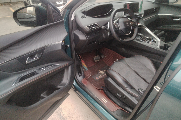 标致5008 2017款 350THP 7座精英版中控内饰20