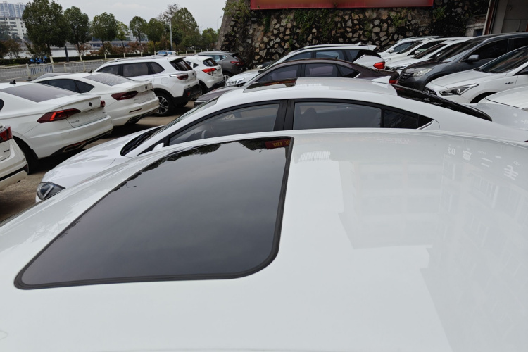 别克 威朗 2018款 三厢 15S 自动领先型局部细节57