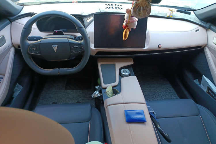 深蓝汽车 深蓝SL03 2022款 1.5L 1200增程版中控内饰12