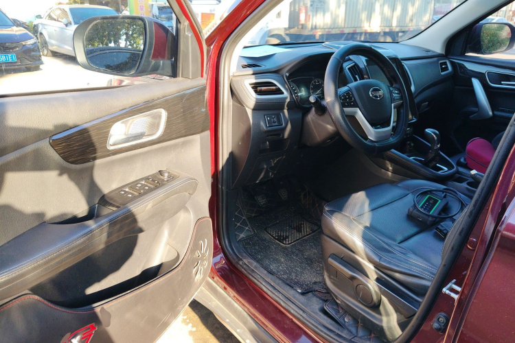 SWM斯威汽车 SWM斯威X7 2018款 1.5T 手动豪华型 7座中控内饰20