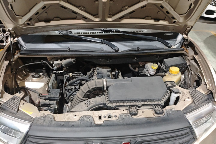 五菱汽车 五菱宏光V 2022款 1.5L劲取版封窗车电动助力LAR局部细节24