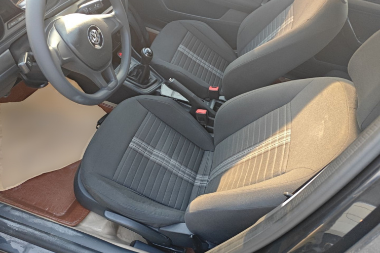 大众 2019款 朗逸启航 1.5L 手动风尚版 国VI中控内饰19