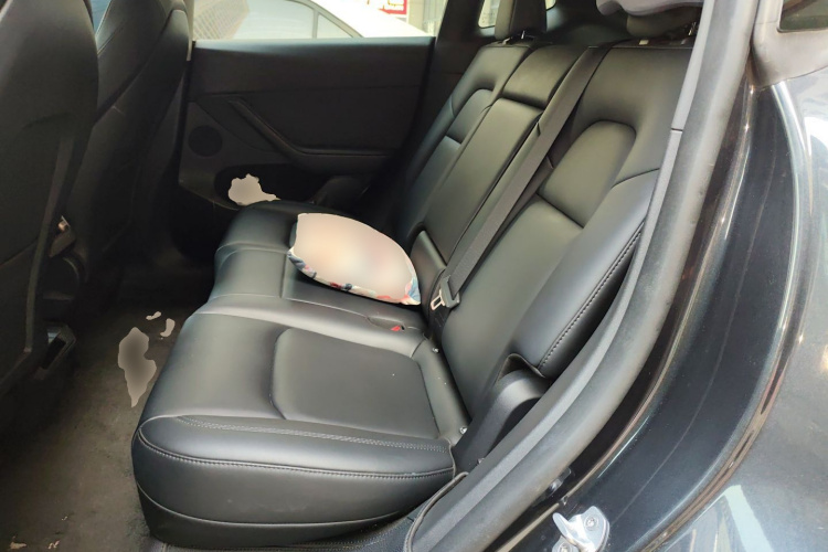 特斯拉 Model Y 2024款 后轮驱动版中控内饰21