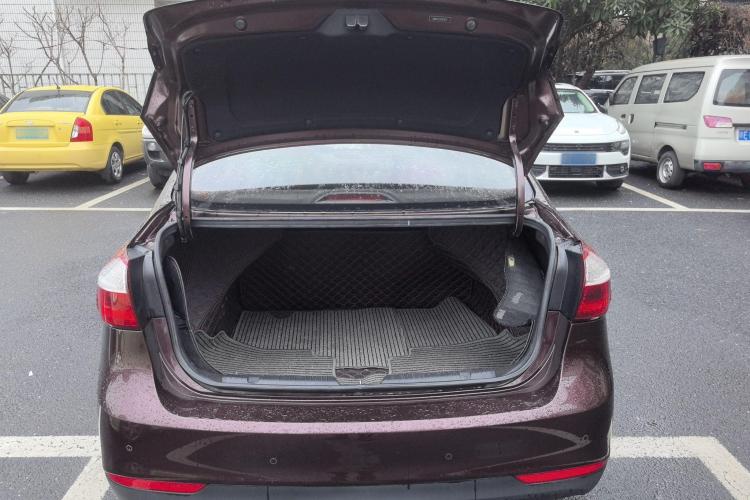 起亚K3 2017款  1.6L 自动15周年特别版GLS机舱底盘23