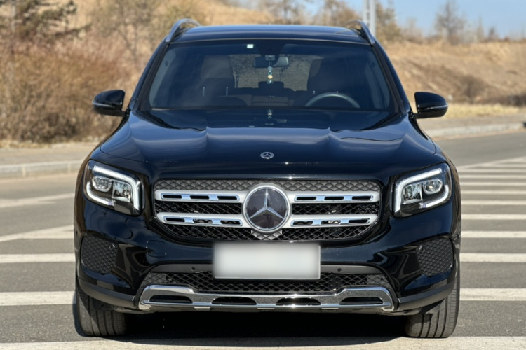 奔驰GLB 2023款 GLB 220 动感型车身外观6003
