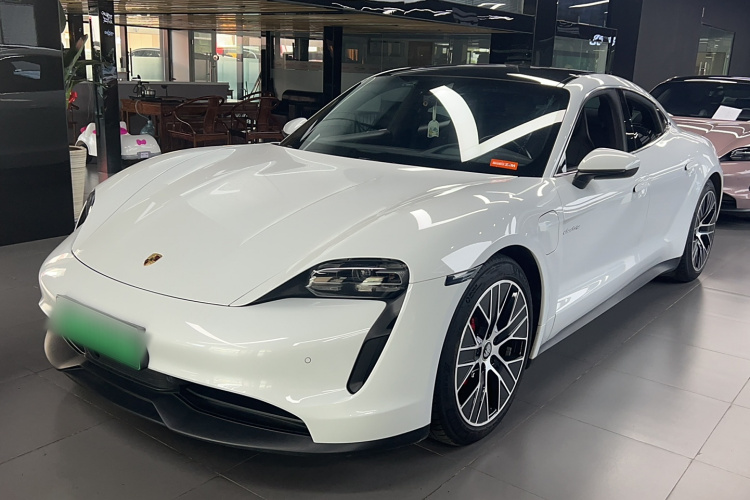 保时捷 2019款 Taycan 4S车身外观1