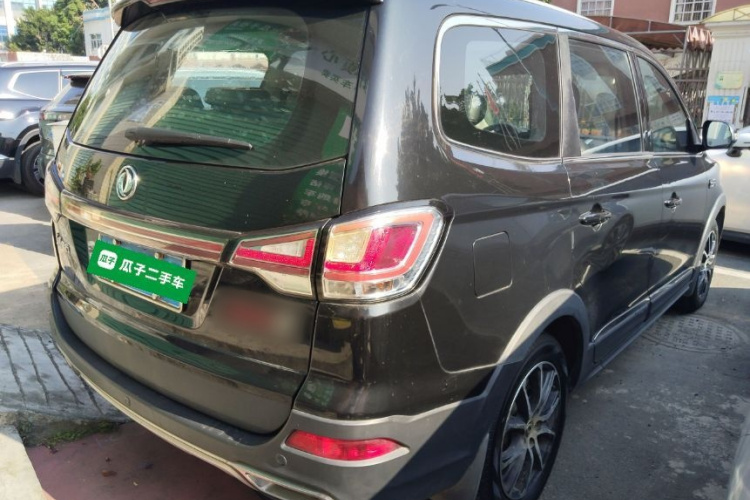 东风风行 风行SX6 2016款 1.6L 手动尊享型车身外观7