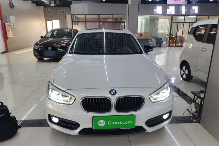 宝马1系(进口) 2018款 118i 运动设计套装车身外观2