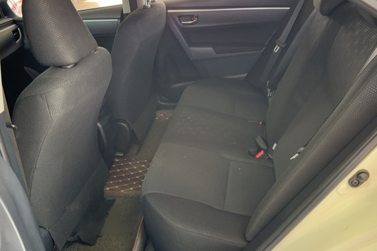 丰田 雷凌 2016款 1.6G CVT精英版中控内饰7002