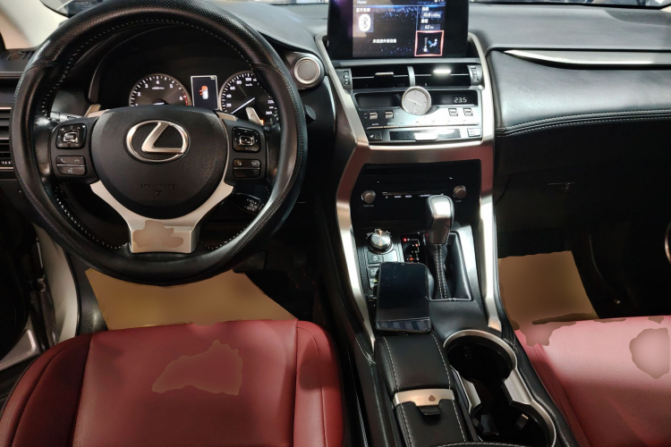 雷克萨斯NX 2018款 300 前驱 锋行版中控内饰12
