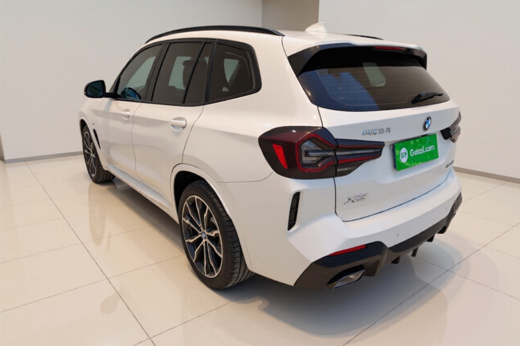 宝马X3 2022款 xDrive30i 领先型 M曜夜套装车身外观5