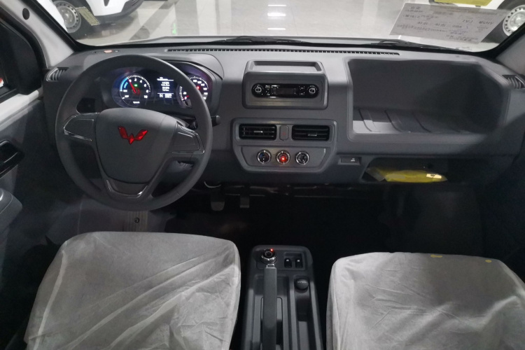 五菱汽车 五菱扬光 2025款 400km 客车版舒适型中控内饰7002