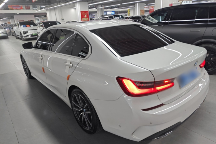 宝马3系 2021款 改款 325Li M运动套装车身外观6003