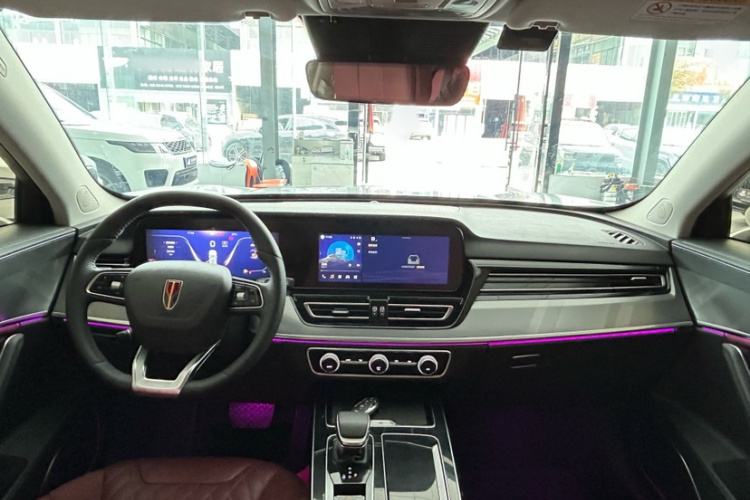 红旗HS5 2023款 2.0T 四驱旗享Pro版中控内饰7001