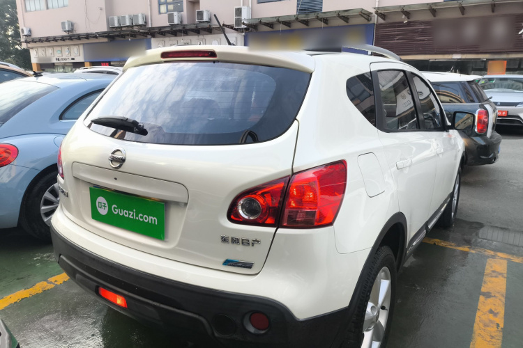 日产 逍客 2015款 2.0XL 酷火 CVT 2WD车身外观7