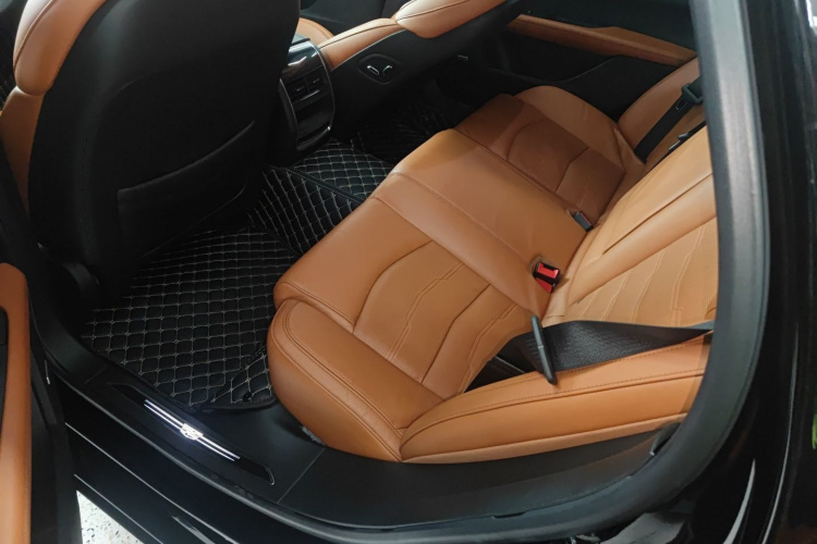 凯迪拉克CT6 2017款 28T 领先型中控内饰21