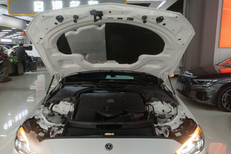 奔驰C级 2023款 改款二 C 260 L 运动版机舱底盘24