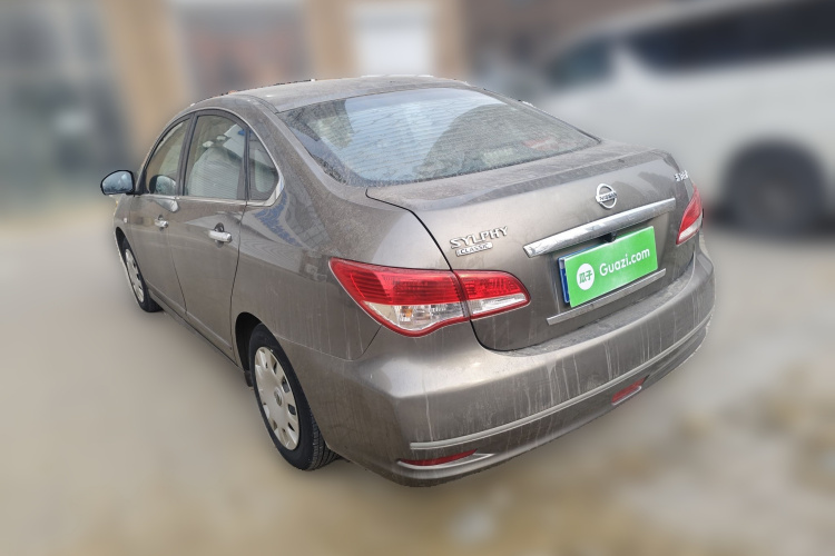 日产 轩逸 2016款 经典 1.6XE 自动舒适版车身外观5