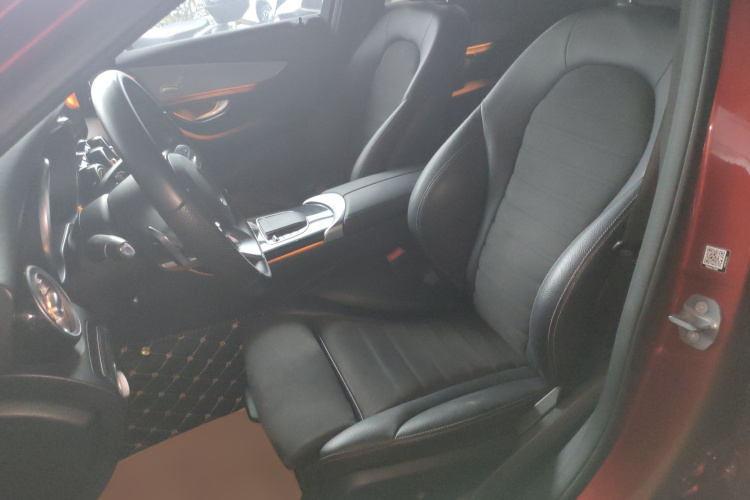 奔驰C级 2020款 C 260 运动版局部细节19