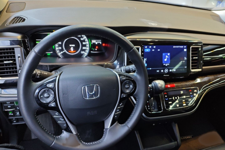 本田 艾力绅 2019款 2.0L 混动豪华版中控内饰7002
