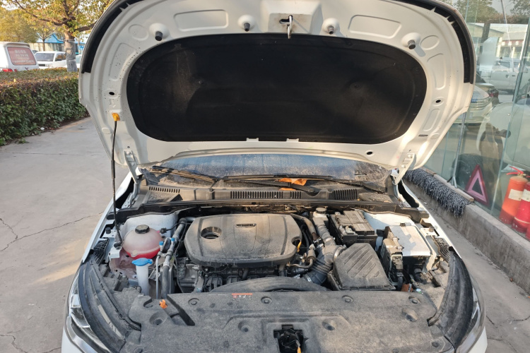 吉利汽车 帝豪 2025款 第4代 1.5L CVT旗舰型机舱底盘24