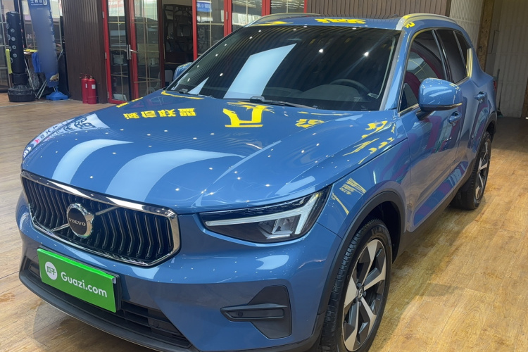 沃尔沃XC40 2023款 B4 四驱智远豪华版车身外观1