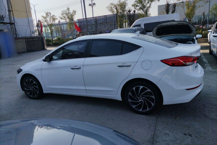 现代 领动 2020款 1.5L CVT智炫·精英型车身外观4