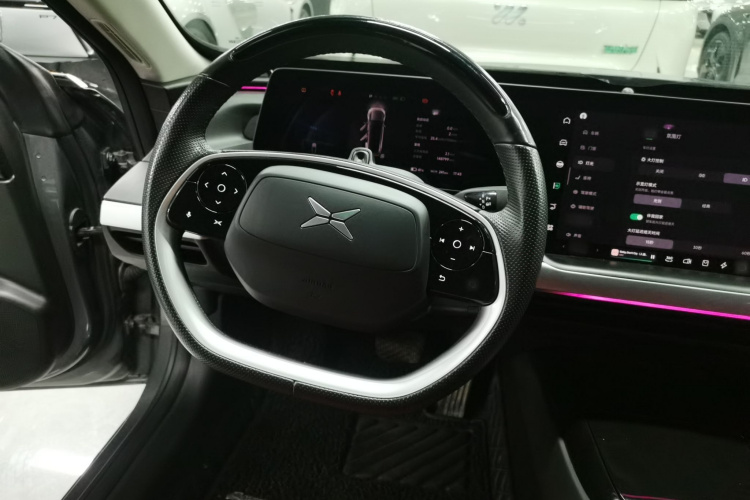 小鹏P7 2020款 670N中控内饰13