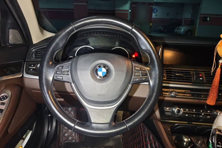 宝马5系 2017款 525Li 豪华设计套装局部细节13