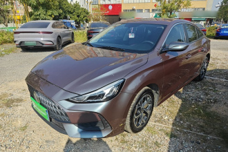 名爵 MG5 2022款 180DVVT CVT青春豪华版