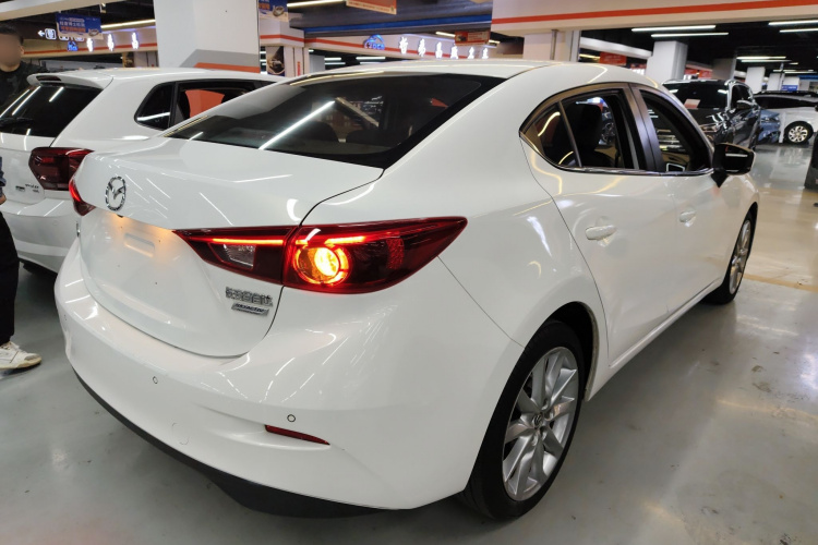 马自达3 昂克赛拉 2017款 三厢 2.0L 自动尊贵型 国V车身外观7