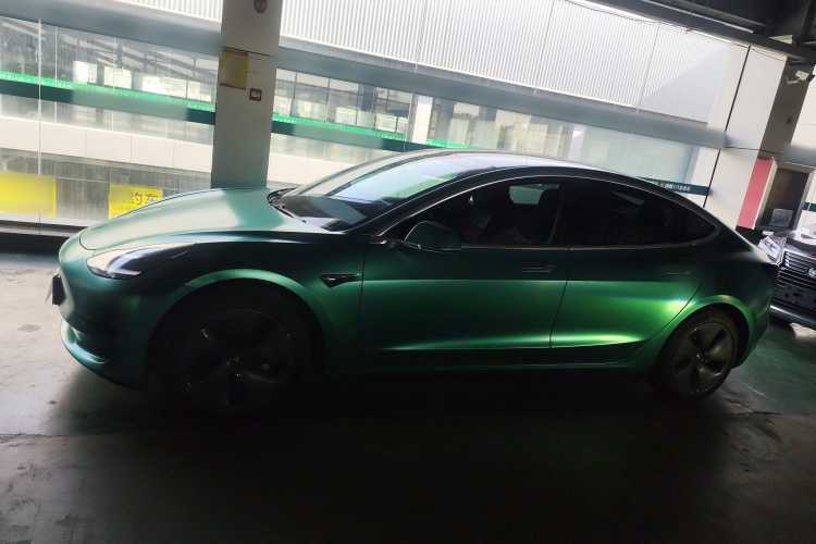 特斯拉 Model 3 2020款 标准续航后驱升级版车身外观4