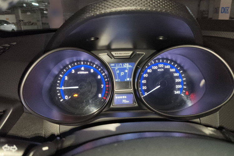 现代 Veloster飞思 2015款 1.6T 自动豪华版局部细节14