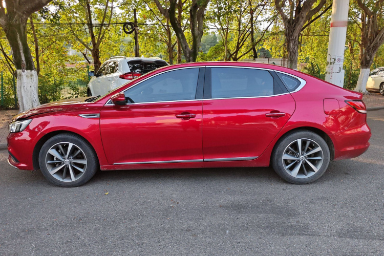名爵 MG6 2019款 20T 自动运动版车身外观4