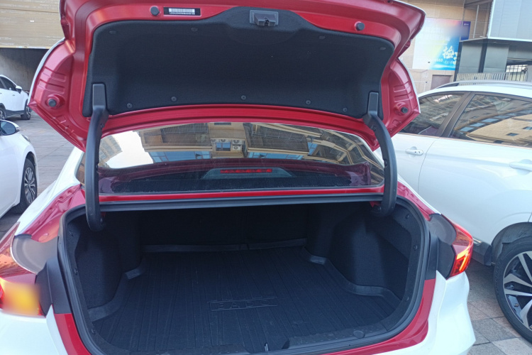 长安 逸动 2021款 PLUS 蓝鲸NE 1.4T GDI DCT旗舰型局部细节23