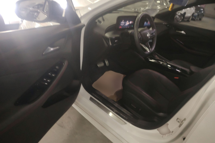 别克 威朗 2023款 Pro GS 疾风版中控内饰20