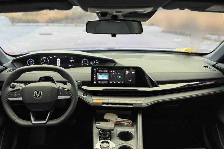 长安UNI-V 2025款 1.5T 500Bar高能版中控内饰12